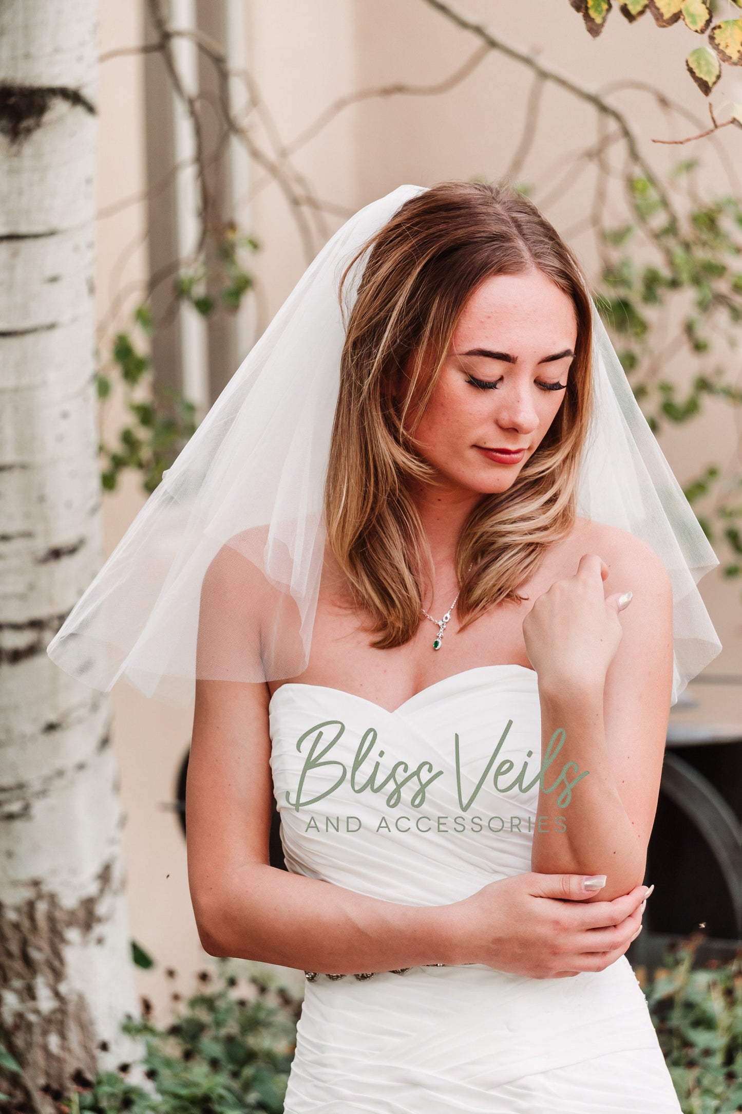Short Two Layer Wedding Veil with Cut Edge