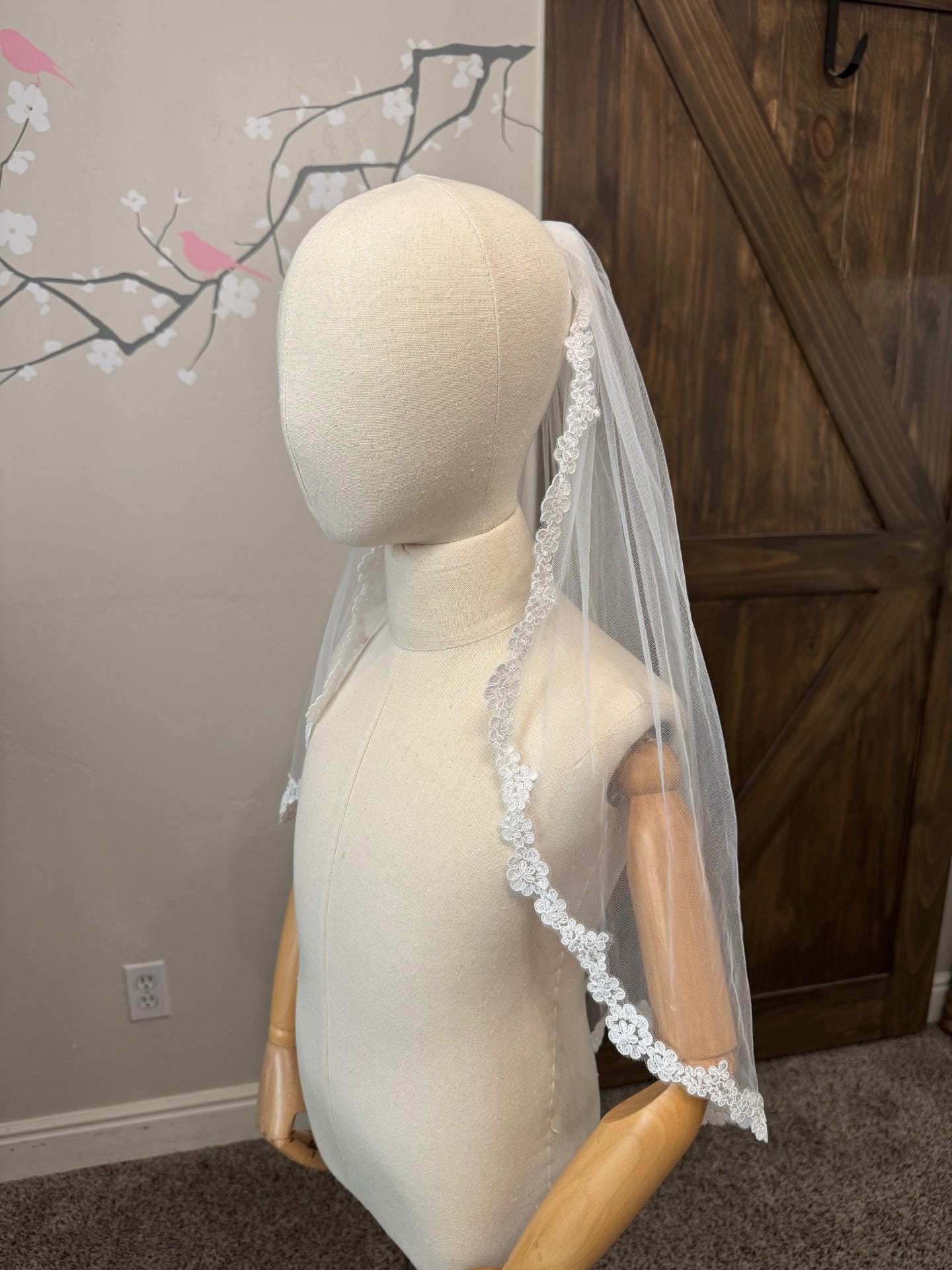Scalloped Lace First Communion Veil: One Tier Soft Tulle