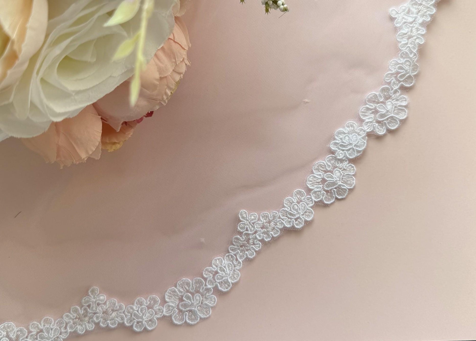 Scalloped Lace First Communion Veil: One Tier Soft Tulle