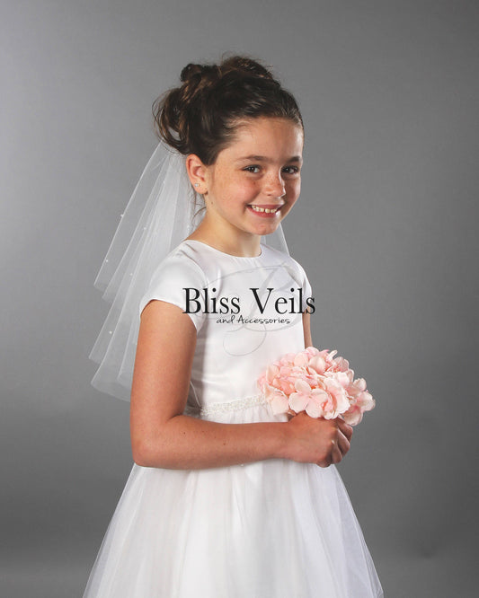 Communion veil with pearls made from soft tulle