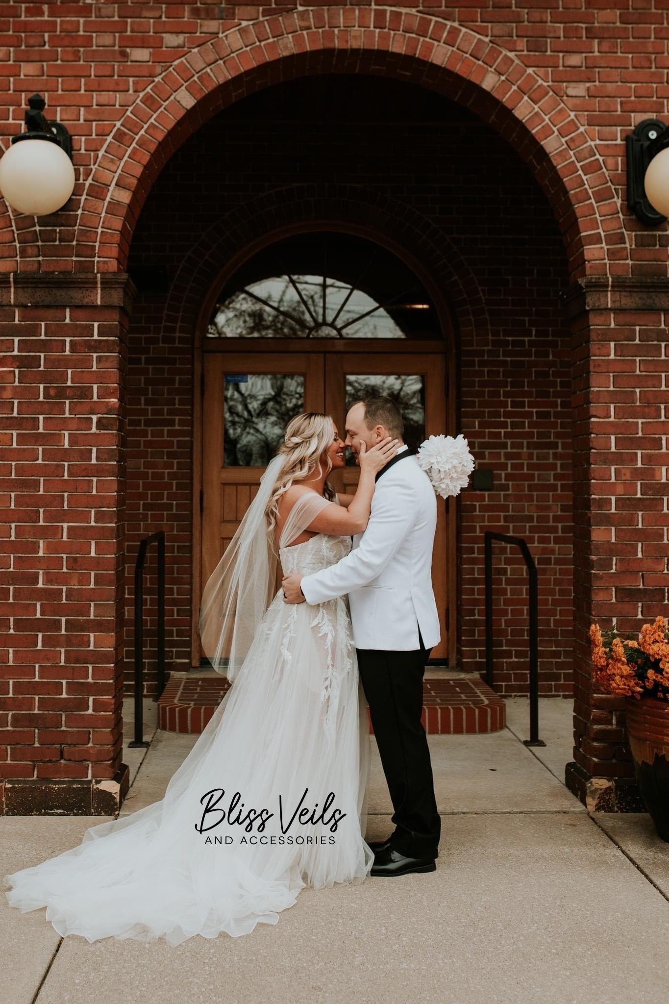 Short One Tier Wedding Veil with Cut Edge