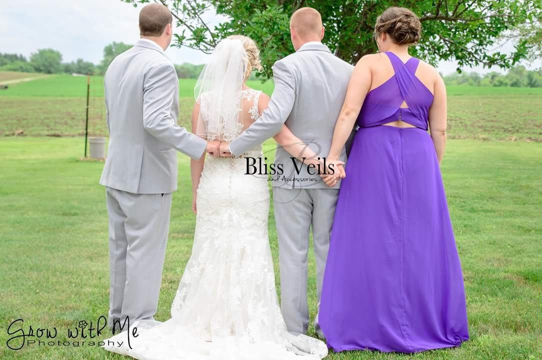Short One Tier Bridal Veil with Pencil Edge