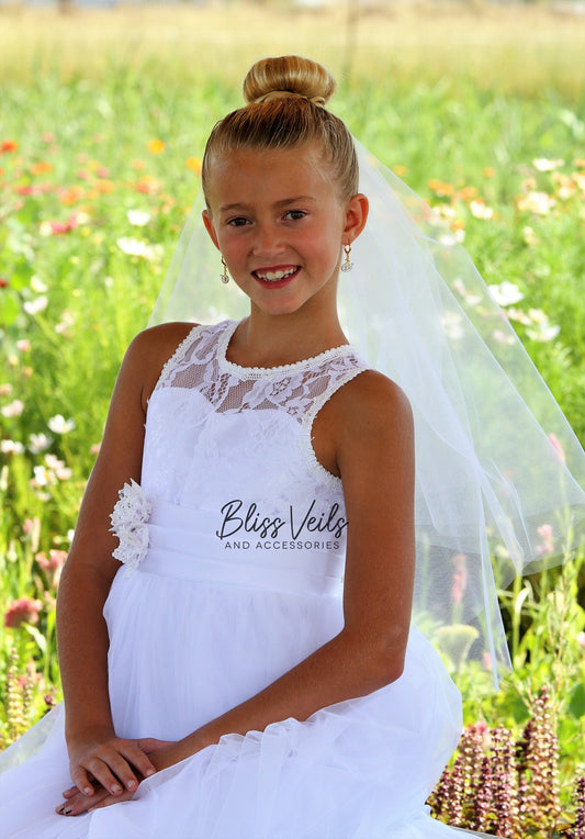 Classic First Communion veil in white with a simple traditional design